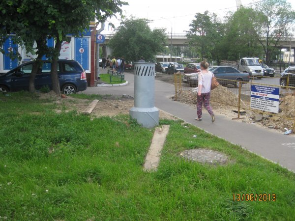 Лужков, уходя, сказал Собянину, что под одним из московских тротуаров зарыт клад (с) Лужков, уходя, сказал Собянину, что под одним из московских тротуаров зарыт клад (с)